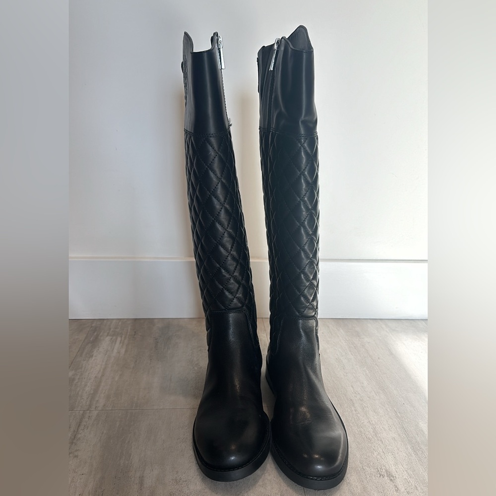 Black Quilted Knee-High Women's writing Boots
